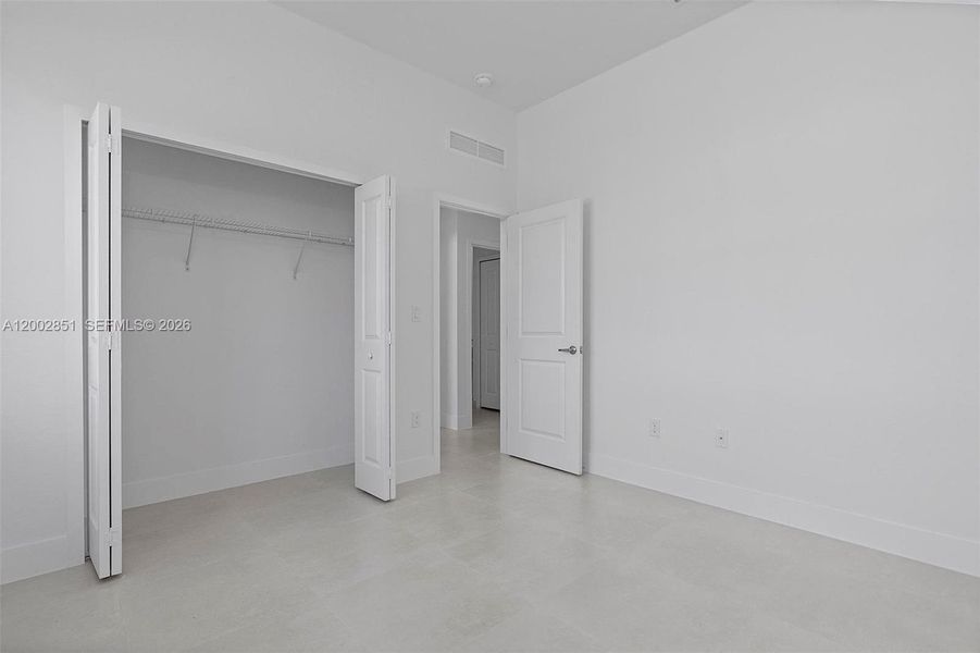 Spacious, unfurnished interior of a new home in , Cutler Bay (Image 37).