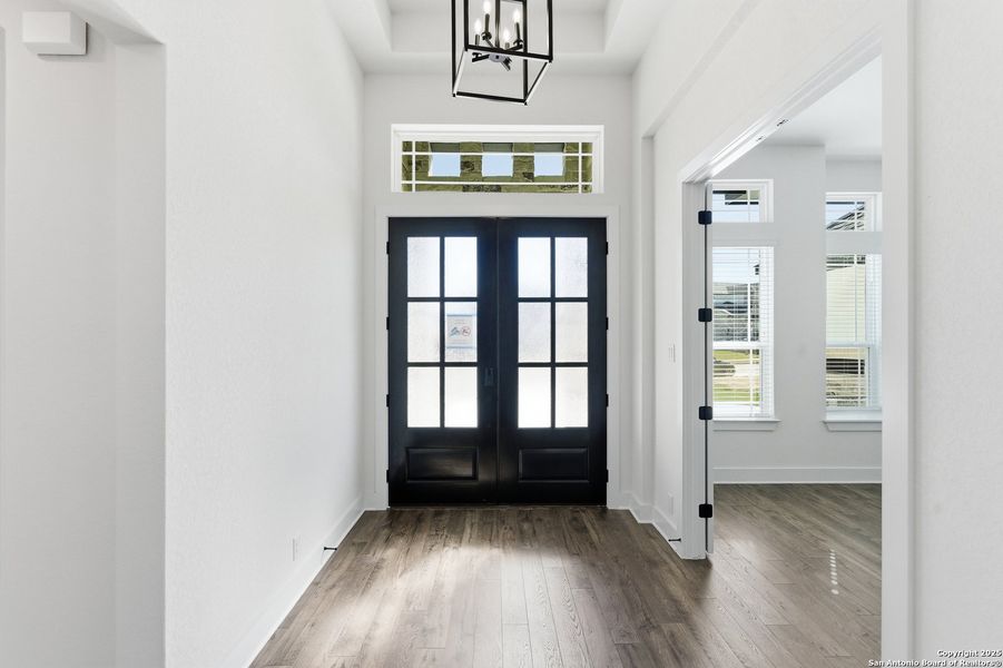 Spacious, unfurnished interior of a new home in Mesa Western, Cibolo (Image 29).