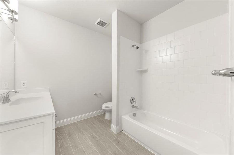 23. 9304 Blooming Ivy - 3RD Bath 23. 9304 Blooming Ivy - 3RD Bath