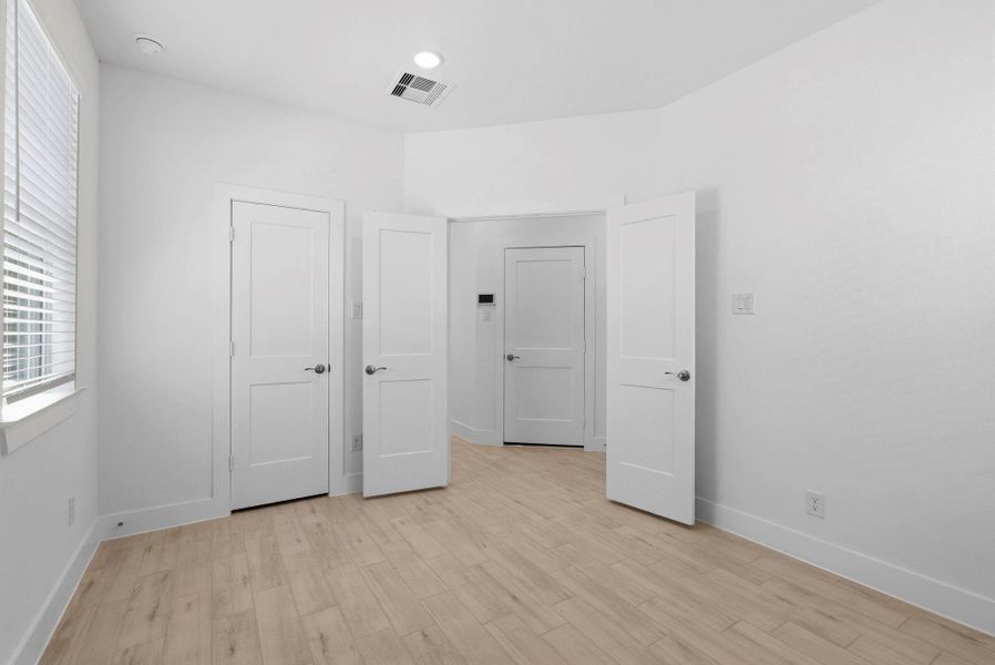 Spacious, unfurnished interior of a new home in Balmoral, Humble (Image 14). Spacious, unfurnished interior of a new home in Balmoral, Humble (Image 14).