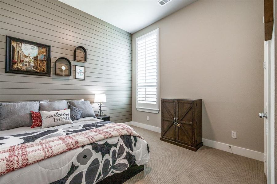 Furnished interior view inside a new home in Wildridge, Oak Point (Image 14). Furnished interior view inside a new home in Wildridge, Oak Point (Image 14).