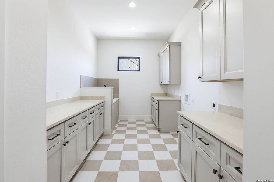 Furnished interior view inside a new home in , Bulverde (Image 31).