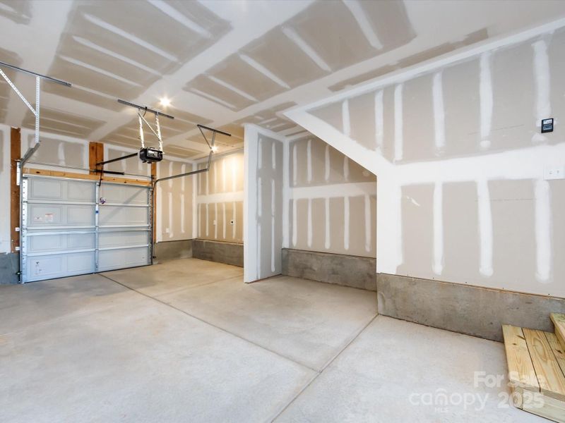 Image 23 of a home in Context at Oakhurst.