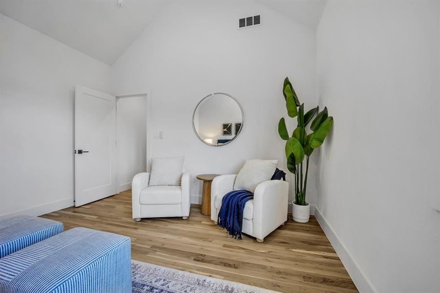 Furnished interior view inside a new home in , Dallas (Image 27).