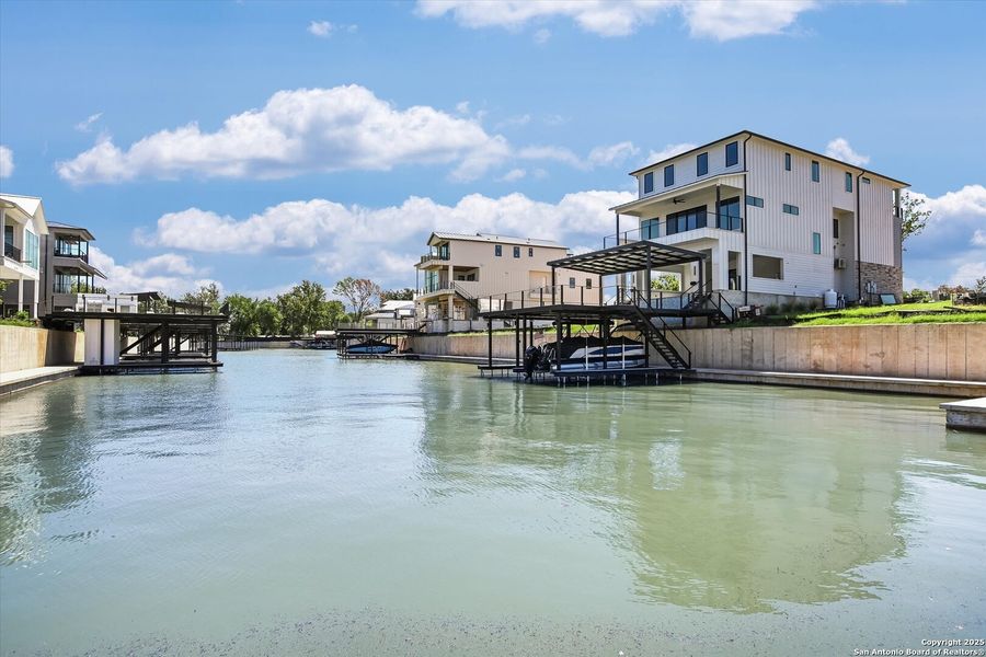 Community amenities in , Kingsland (Image 40).