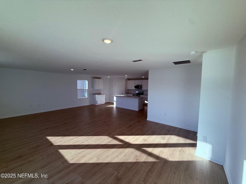 Spacious, unfurnished interior of a new home in The Arbors, Jacksonville (Image 23).