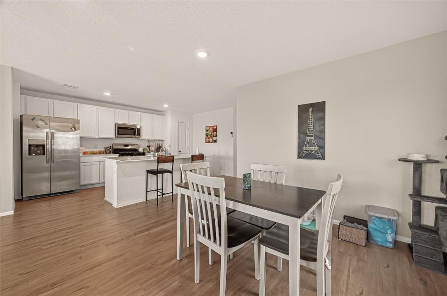 Furnished interior view inside a new home in , Baytown (Image 27).