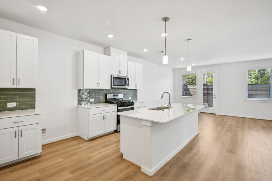 Photo is not of the actual home, but is an inspirational photo of builder’s model home and may depict options, furnishings, and/or decorator features that are not included Photo is not of the actual home, but is an inspirational photo of builder’s model home and may depict options, furnishings, and/or decorator features that are not included