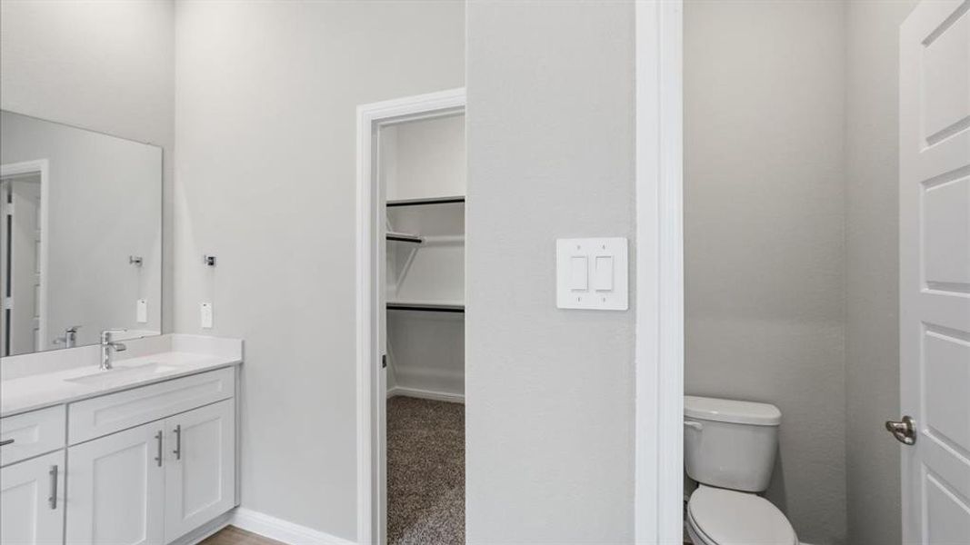 Furnished interior view inside a new home in , Grand Prairie (Image 8).