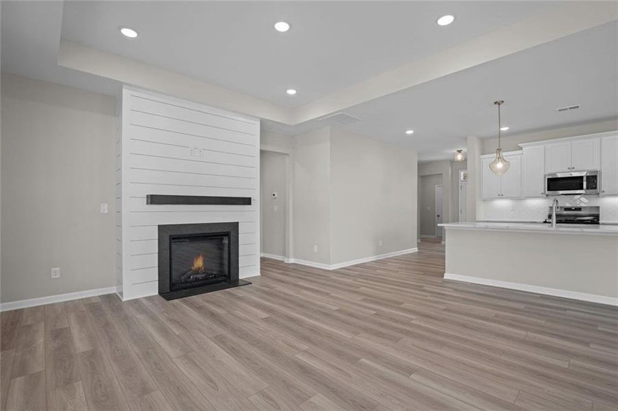 Spacious, unfurnished interior of a new home in Easton Park, Dallas (Image 15).