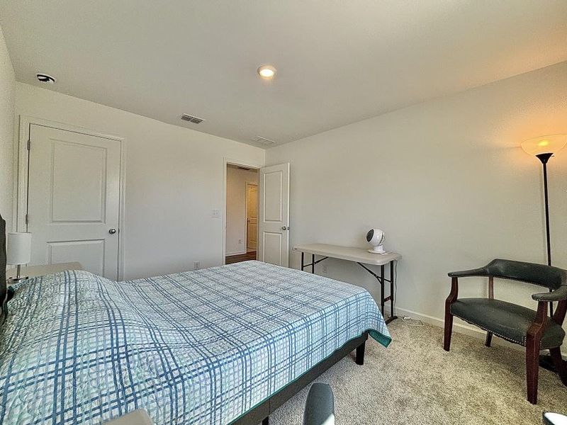 Furnished interior view inside a new home in , Gainesville (Image 15).