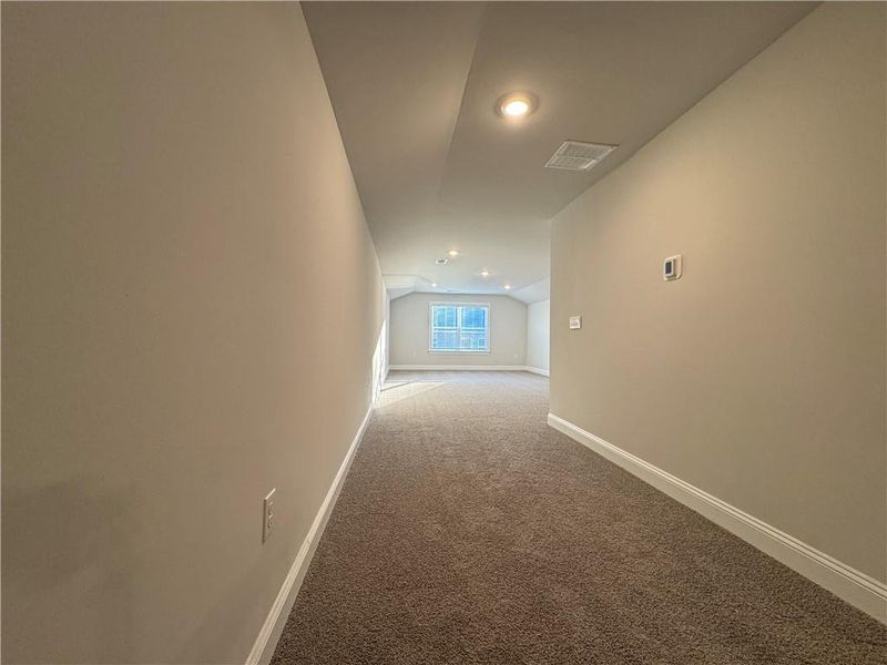 Spacious, unfurnished interior of a new home in Tuscany Hills, Douglasville (Image 29). Spacious, unfurnished interior of a new home in Tuscany Hills, Douglasville (Image 29).