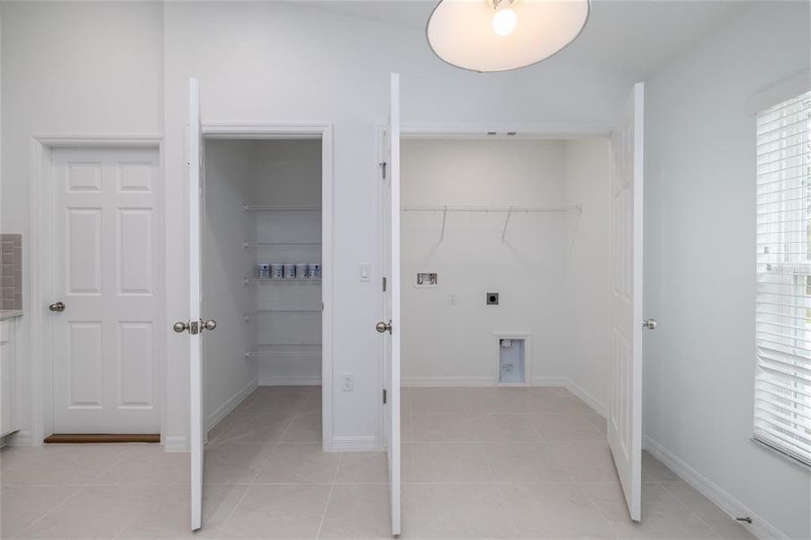 Spacious, unfurnished interior of a new home in , Palm Coast (Image 11).