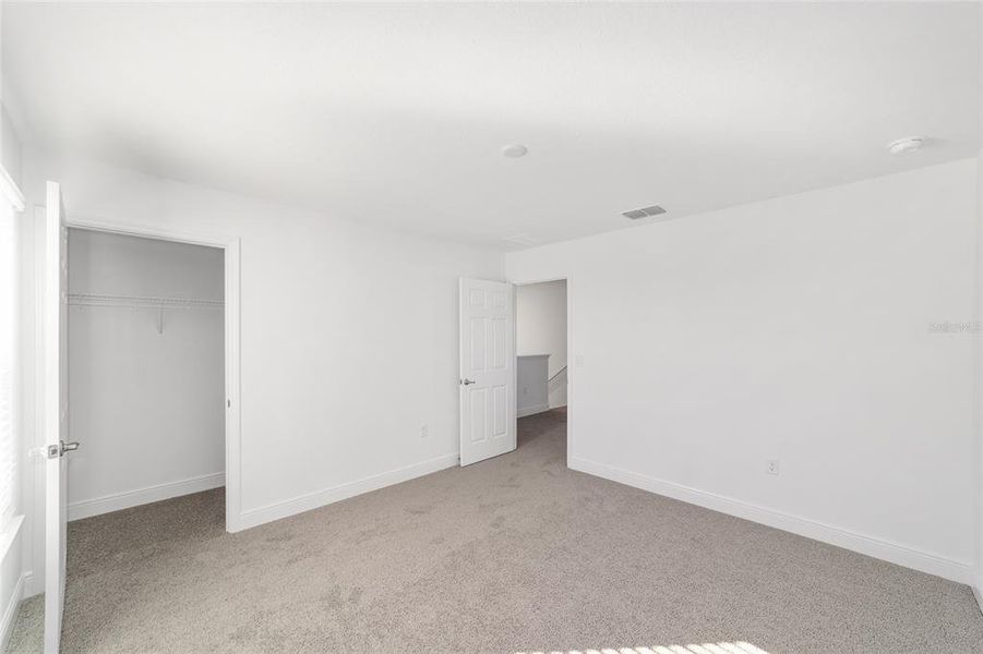 Spacious, unfurnished interior of a new home in Calesa Township, Ocala (Image 36).