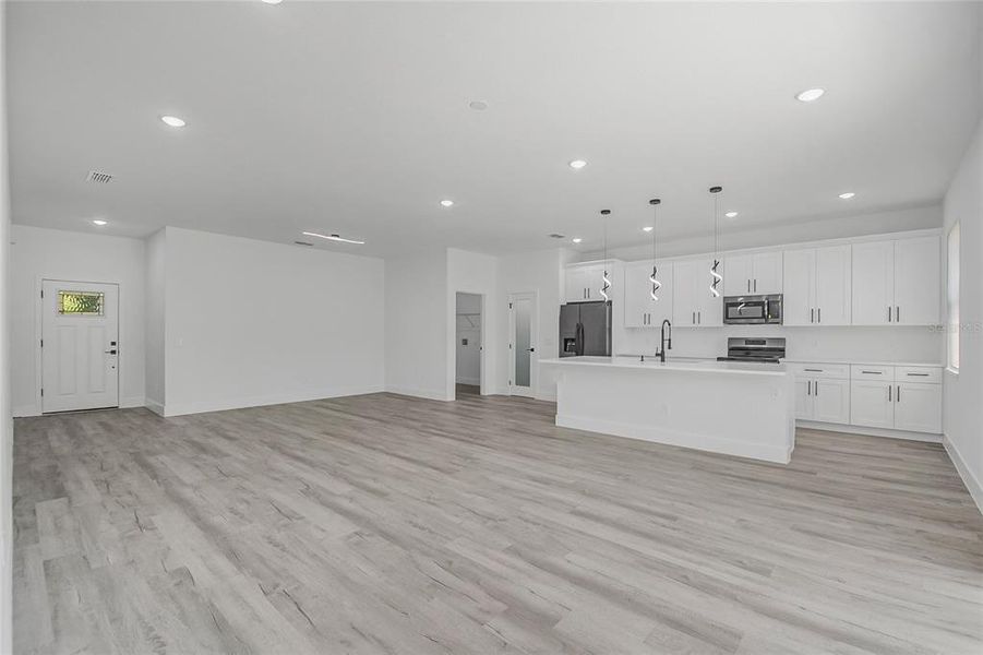 Spacious, unfurnished interior of a new home in , St. Cloud (Image 35).