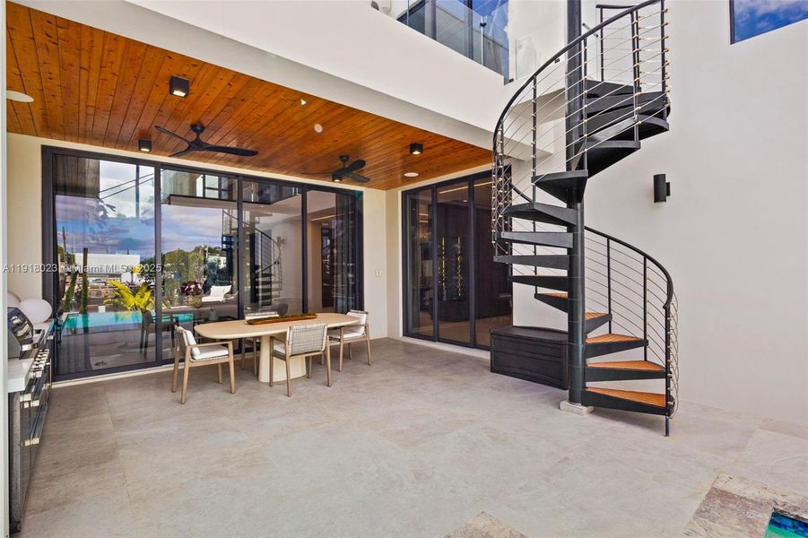 Exterior details and patio area of a home in , Miami (Image 30).