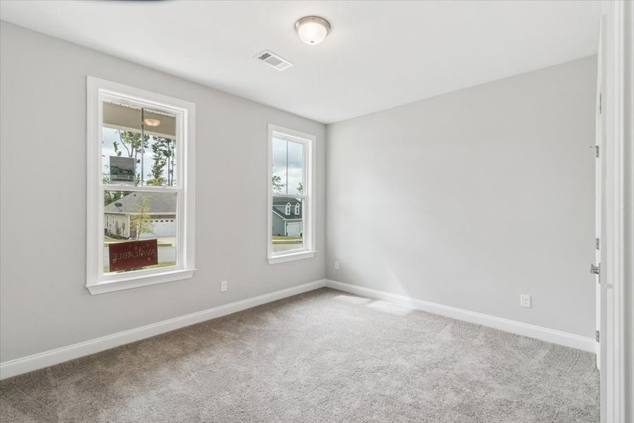 Spacious, unfurnished interior of a new home in Sinclair at Crawford Creek, Grovetown (Image 15).