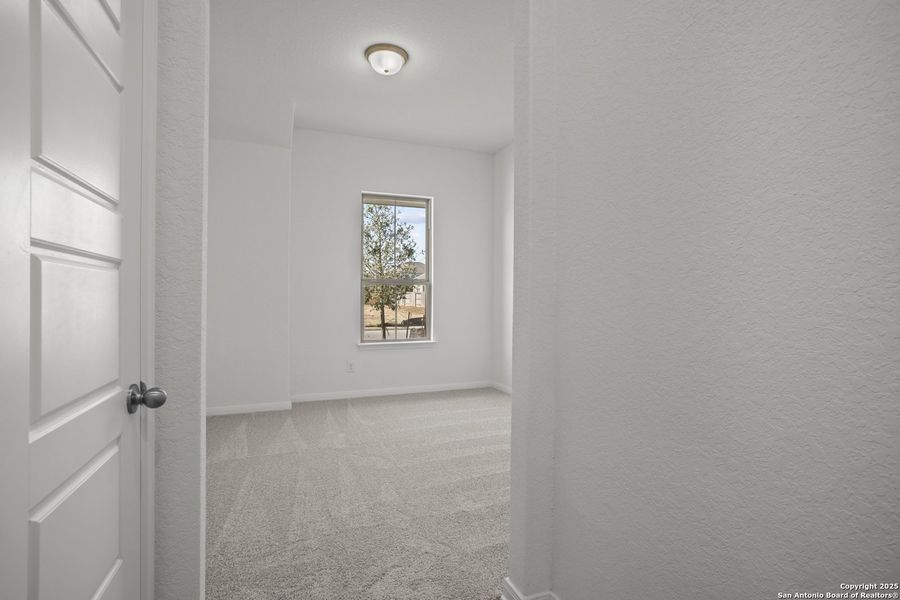 Spacious, unfurnished interior of a new home in Stillwater Ranch, San Antonio (Image 30). Spacious, unfurnished interior of a new home in Stillwater Ranch, San Antonio (Image 30).