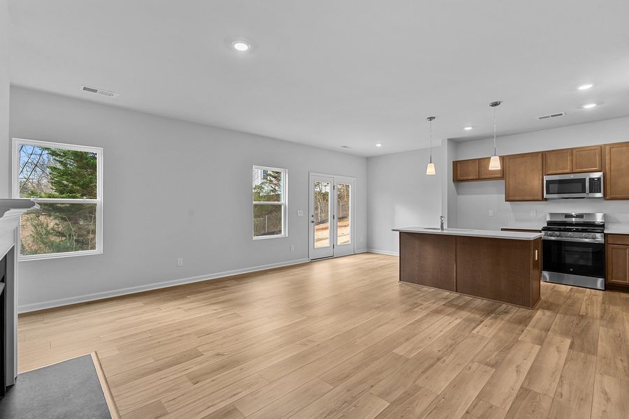 Spacious, unfurnished interior of a new home in Bell West, Kernersville (Image 23).