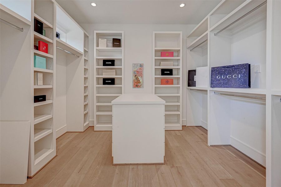 Image 40 of a home in .