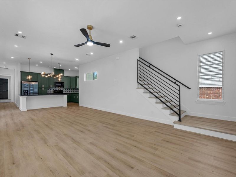 Spacious, unfurnished interior of a new home in , Houston (Image 17).