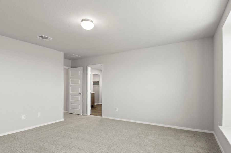 Spacious, unfurnished interior of a new home in Harvest Ridge, Elgin (Image 21).