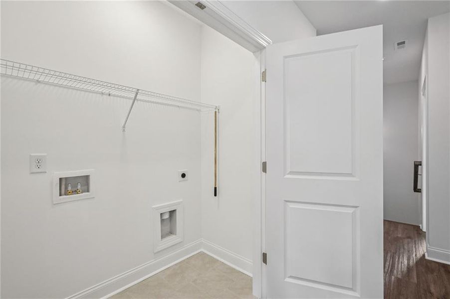 Spacious, unfurnished interior of a new home in Evanshire Townhomes, Duluth (Image 36).