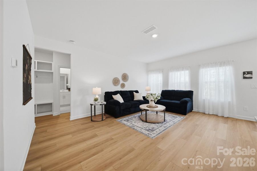 Furnished interior view inside a new home in Buffalo Ridge, Newton (Image 5).