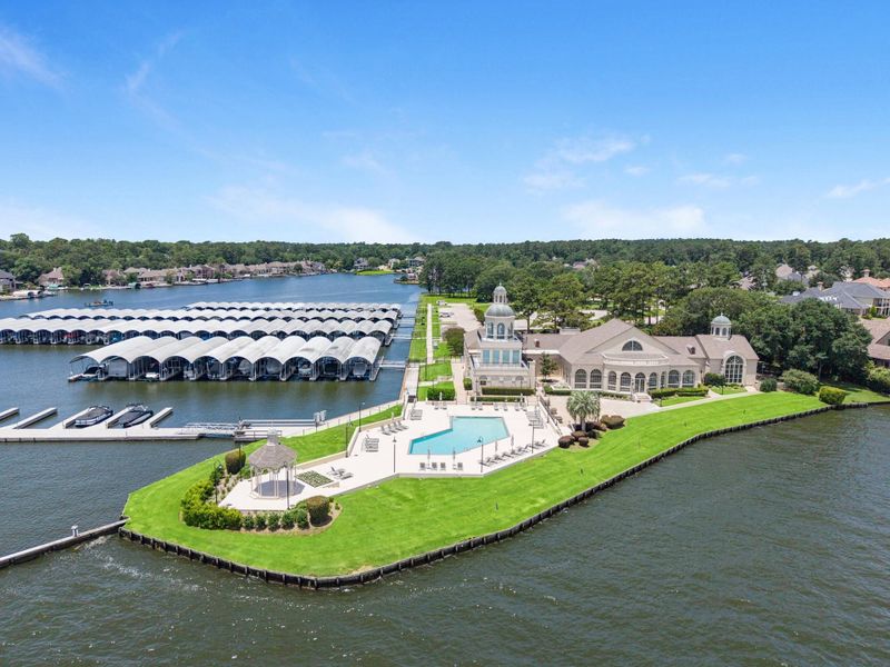 Did we mention Bentwater also has its own private golf course? Beautiful aerial view of the course and Lake Conroe. Did we mention Bentwater also has its own private golf course? Beautiful aerial view of the course and Lake Conroe.