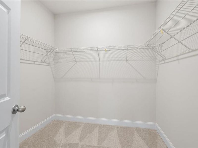 Spacious, unfurnished interior of a new home in Wehunt Meadows, Hoschton (Image 27).