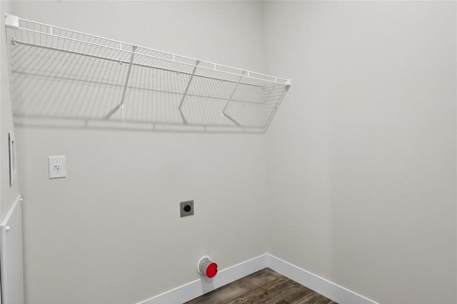 Spacious, unfurnished interior of a new home in , Waleska (Image 36).