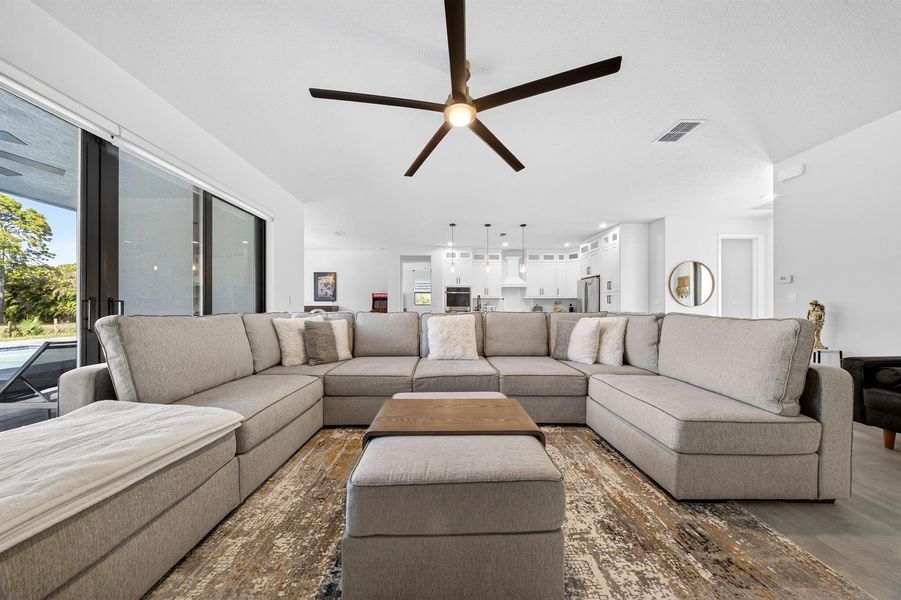 Family Room 10