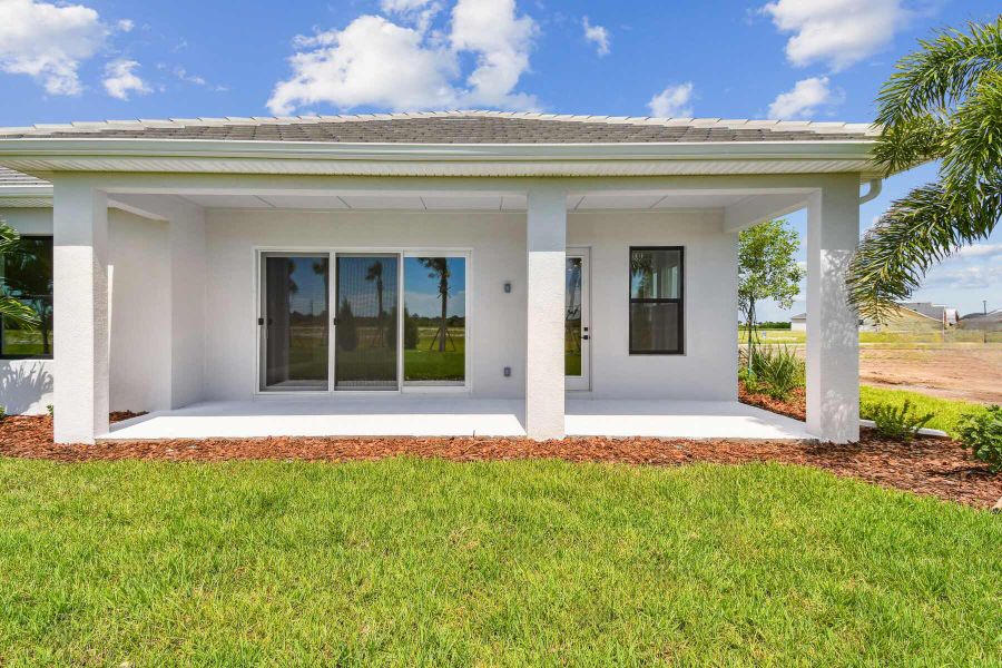 Representative exterior details of a home built from the The Fishbeck by David Weekley Homes in Palmera Wellen Park - Classic Series, Venice (Image 3). Representative exterior details of a home built from the The Fishbeck by David Weekley Homes in Palmera Wellen Park - Classic Series, Venice (Image 3).