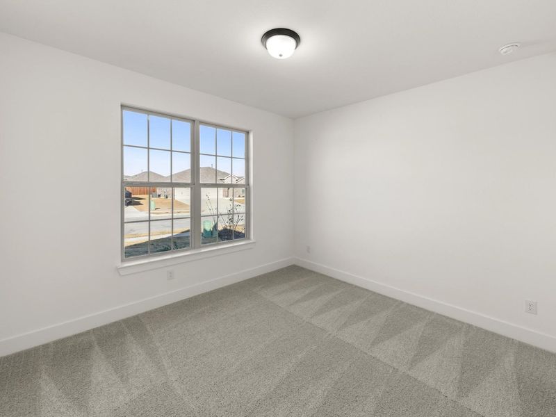 Spacious, unfurnished interior of a new home in Waverly Estates, Nevada (Image 15).