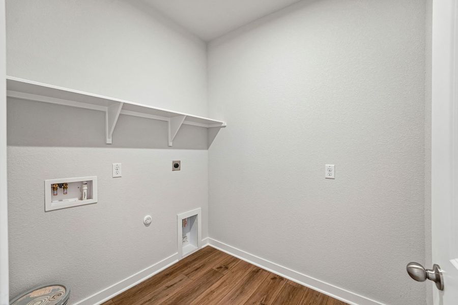 Spacious, unfurnished interior of a new home in Hillside Village, Temple (Image 12).