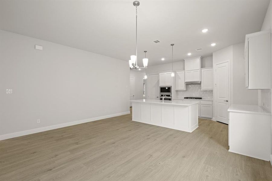 2297 High Plain- Dining-2 2297 High Plain- Dining-2