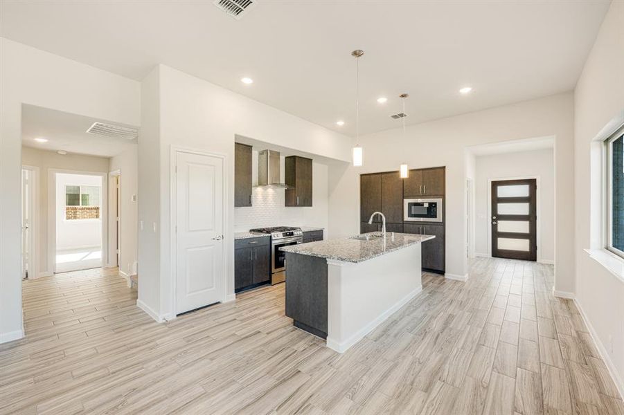 Furnished interior view inside a new home in Bear Creek Elements, Lavon (Image 17). Furnished interior view inside a new home in Bear Creek Elements, Lavon (Image 17).