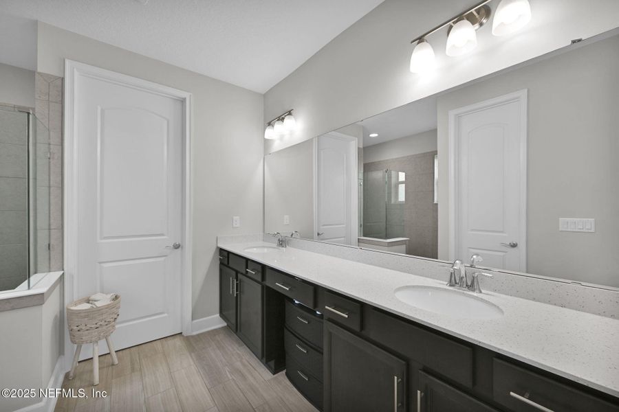 Furnished interior view inside a new home in , Middleburg (Image 36). Furnished interior view inside a new home in , Middleburg (Image 36).