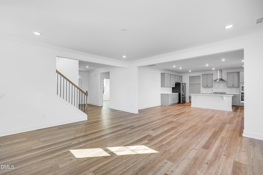 SUN_Stoneriver_Pic_Dalton_Great_1of3