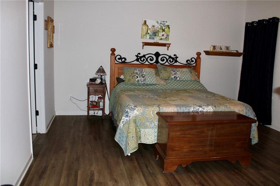 Furnished interior view inside a new home in , Cartersville (Image 12).