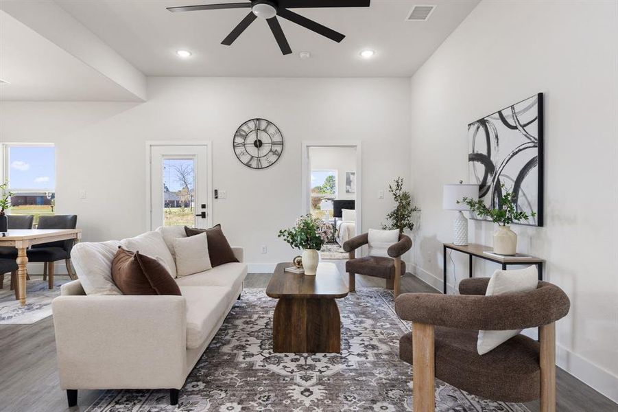 Furnished interior view inside a new home in , Gun Barrel City (Image 7).