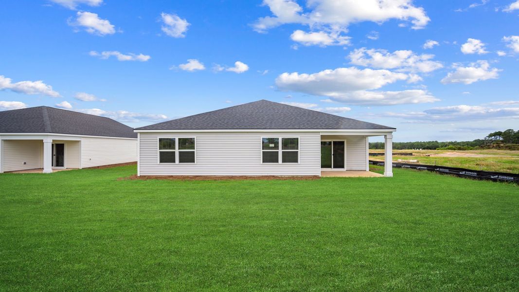 Exterior details and patio area of a home in Holly Oaks, Statesboro (Image 23).