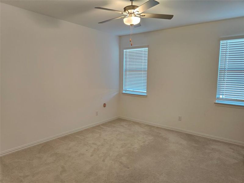 Spacious, unfurnished interior of a new home in Preserve at Honey Creek, McKinney (Image 12).