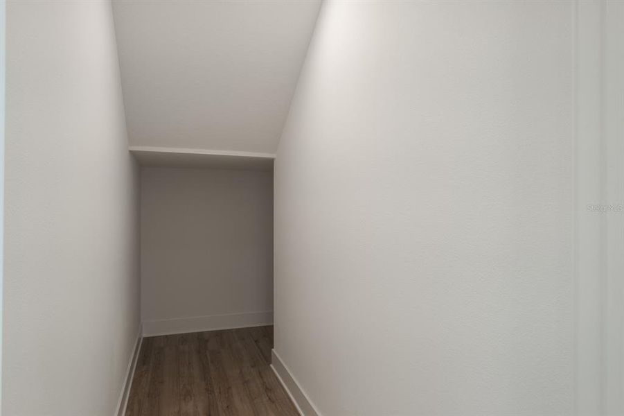 Spacious, unfurnished interior of a new home in , Palm Harbor (Image 53).