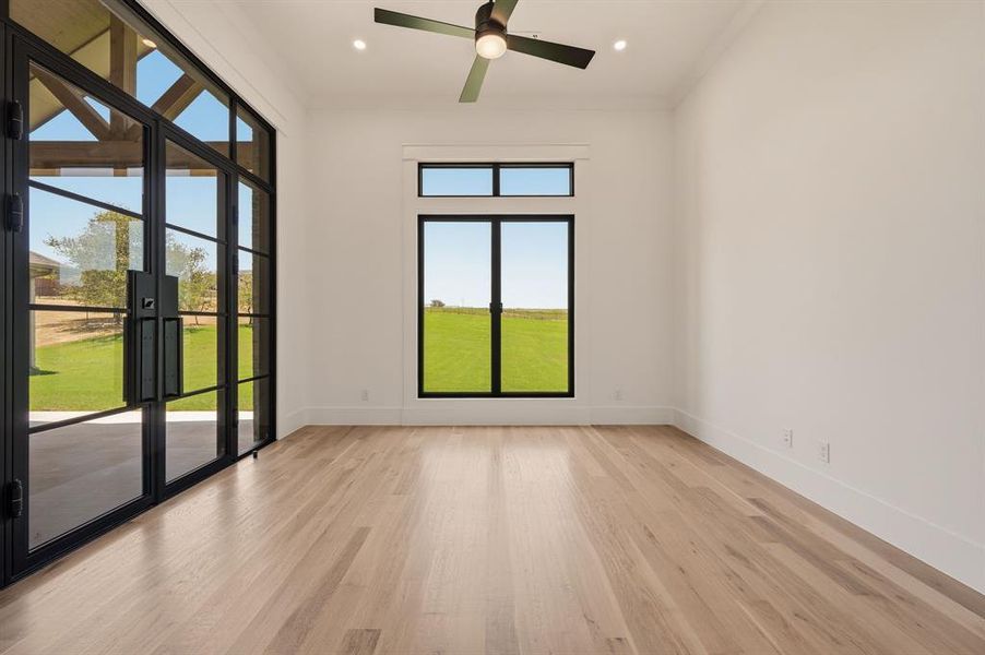Spacious, unfurnished interior of a new home in Fleming Pointe, Fort Worth (Image 33). Spacious, unfurnished interior of a new home in Fleming Pointe, Fort Worth (Image 33).