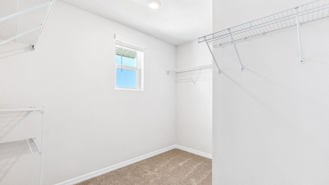 Spacious, unfurnished interior of a new home in Legacy Preserve, Parrish (Image 20). Spacious, unfurnished interior of a new home in Legacy Preserve, Parrish (Image 20).