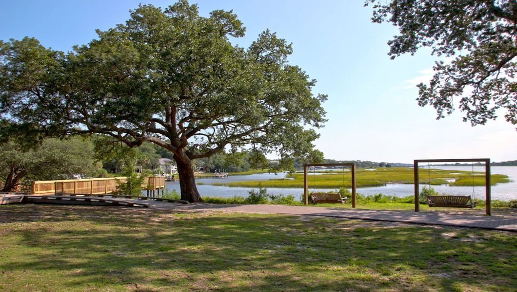 Natural landscape and outdoor views near Brunswick Plantation in Ash (Image 18).