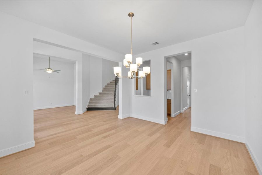 Spacious, unfurnished interior of a new home in Harvest Green, Richmond (Image 17).