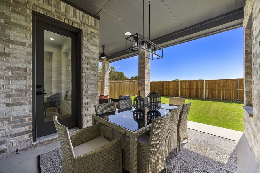 Representative exterior details of a home built from the Lufkin by Windsor Homes in Oak Ridge Park, Corinth (Image 4).