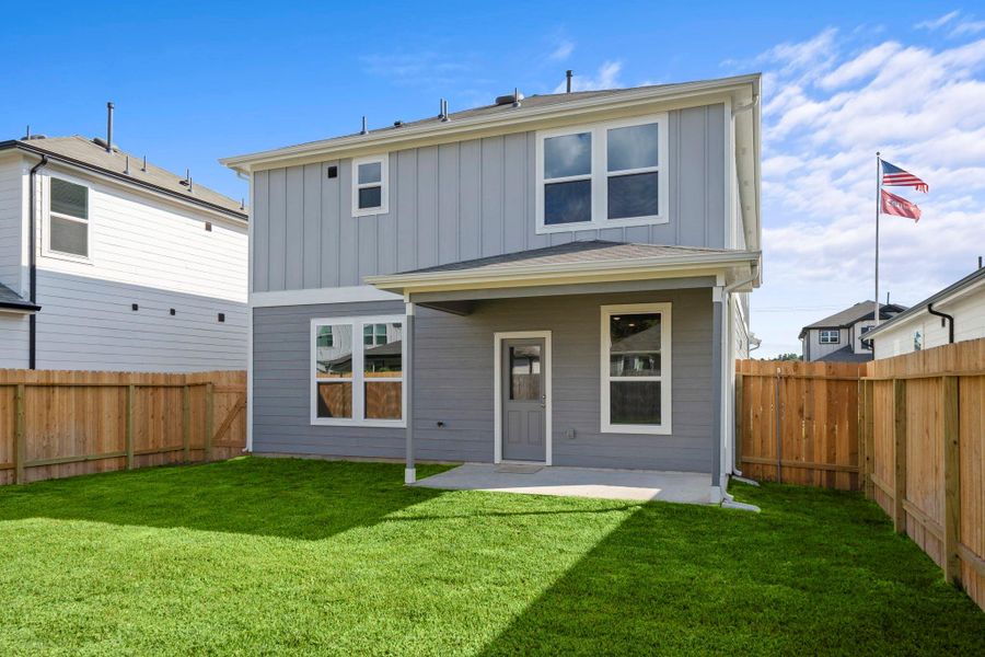 Exterior details and patio area of a home in Peppervine, Porter (Image 3).